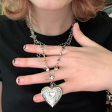 Fashionkova Sweet Cool Heart Chain Necklace Women Fashion Trend Carved Old Vintage Palace Style Openable Heart Photo Frame Pendant Necklace