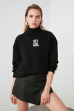 Fashionkova Embroidered Upright Collar Basic Knitted Sweatshirt TWOAW21SW0019